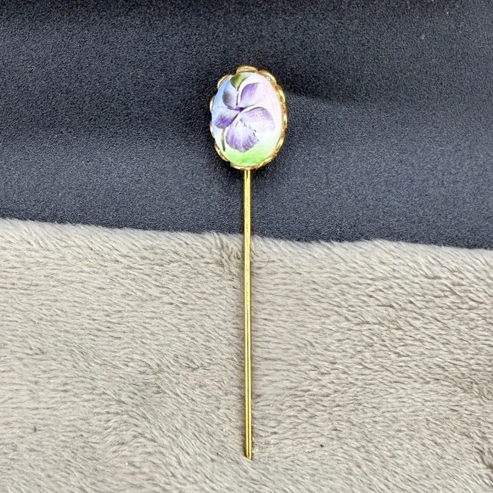 Vintage Porcelain Stick Pin‎ Brooch Gold Tone Hand Painted Flower